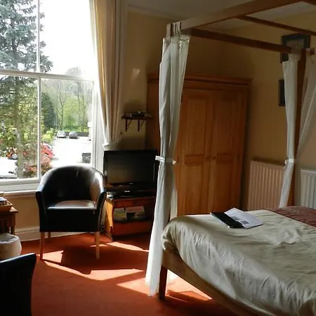 Cherry Garth Guest House 4*